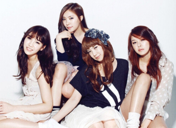 배다해는 바닐라 루시의 멤버로 2010년 4월 싱글 '비행(飛行) 소녀'로 데뷔했다.<br>